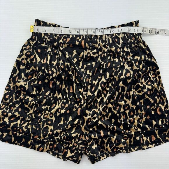 MINKPINK Leopard Velvet Shorts L High Waist Button Front Pockets NWT Animal - Picture 9 of 10